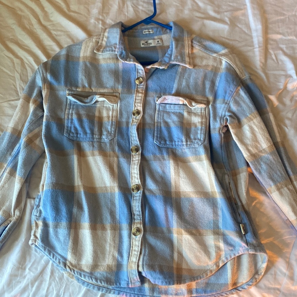 size medium, boyfriend fit, Hollister button down flannel